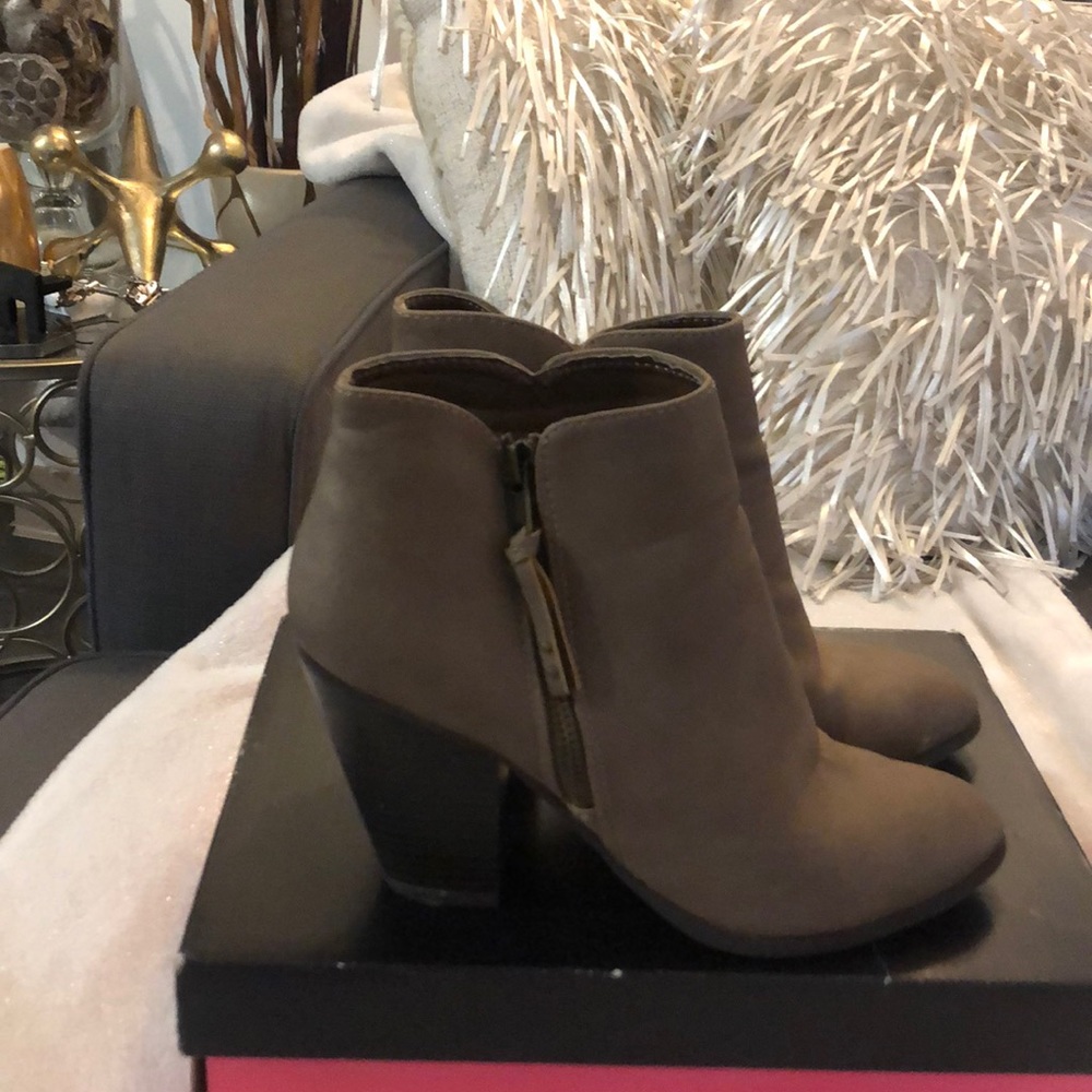 Charlotte Russe Booties (tan) size 7 women’s